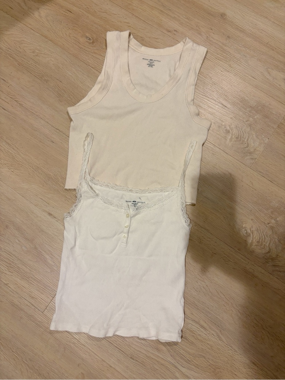 Brandy Melville Set of 2 Ribbed Tank Tops in Off-White / Cotton Lot